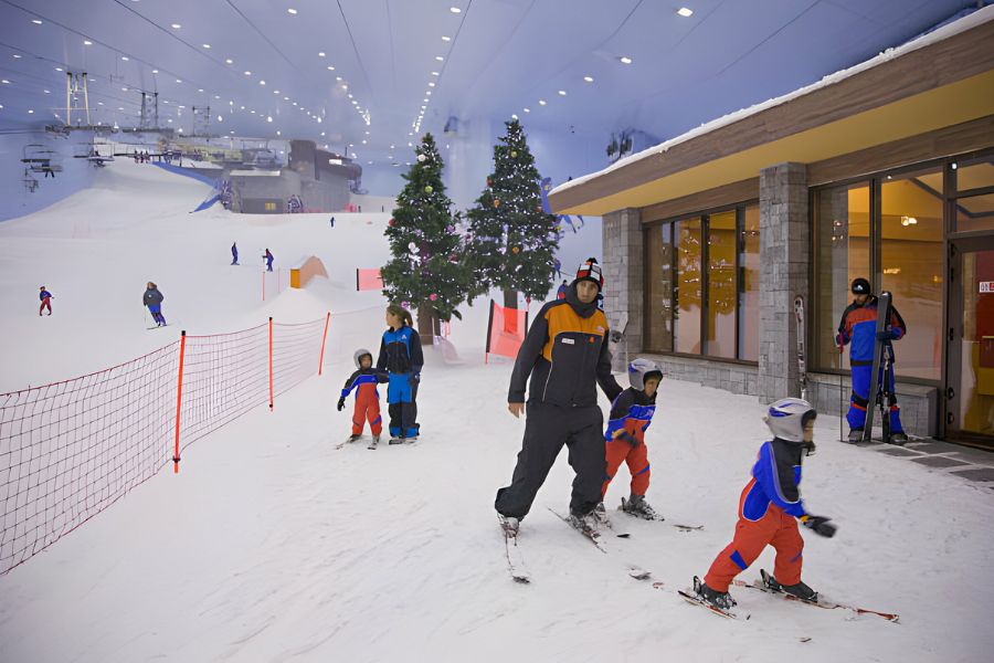 attractions at ski Dubai