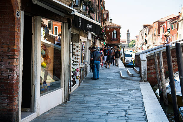 places to go shopping in Italy