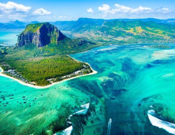 7 Best Beaches in Mauritius for UAE Travelers