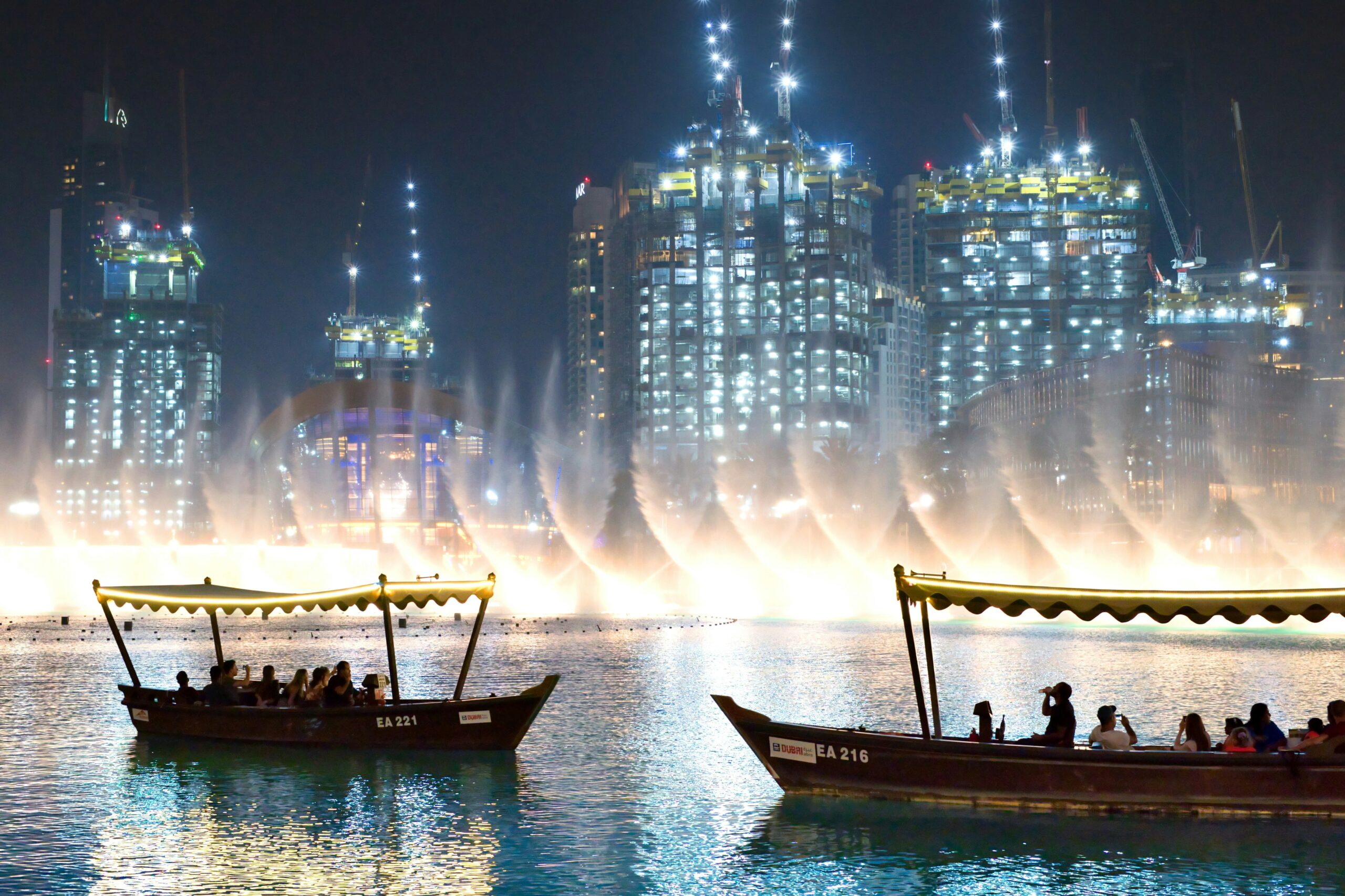 How to Spend an Evening on Lotus Yacht Dubai